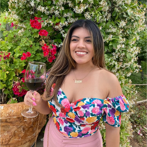 Meet your Posher, Jazmin - Picture 3 of 4